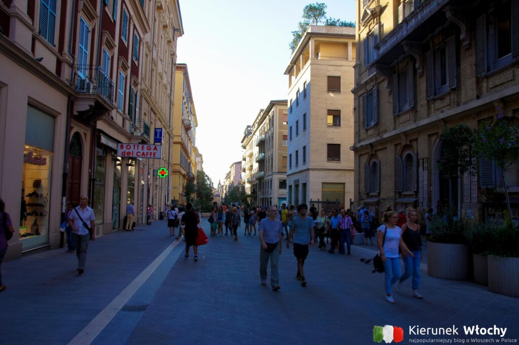Corso Garibaldi - główna ulica handlowa, Ankona, region Marche, Włochy (fot. Łukasz Ropczyński, kierunekwlochy.pl)
