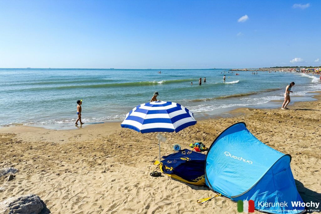 bezpłatna plaża przy kempingu Ca' Savio w Cavallino – Treporti, Włochy (fot. Łukasz Ropczyński, kierunekwlochy.pl)