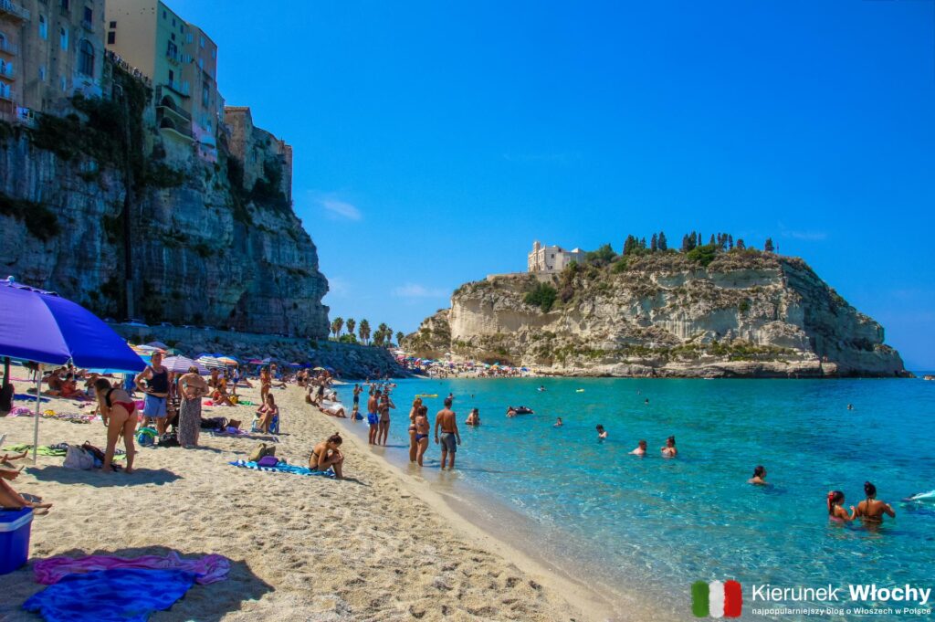 Spiaggia della Rotonda, Tropea, Kalabria, Włochy (fot. Łukasz Ropczyński, kierunekwlochy.pl)
