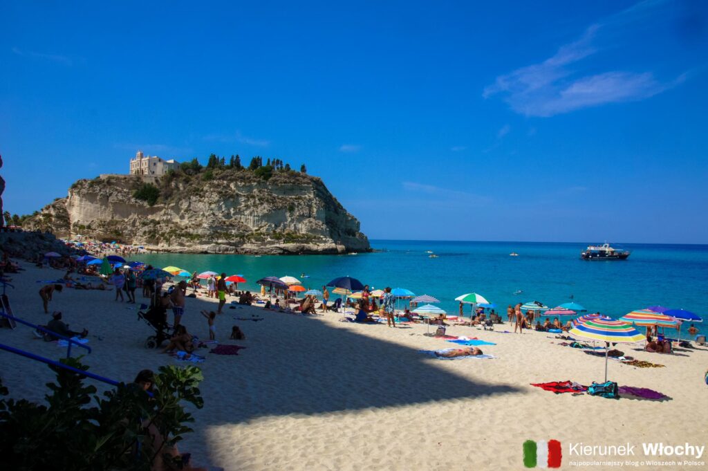 Spiaggia della Rotonda, Tropea, Kalabria, Włochy (fot. Łukasz Ropczyński, kierunekwlochy.pl)