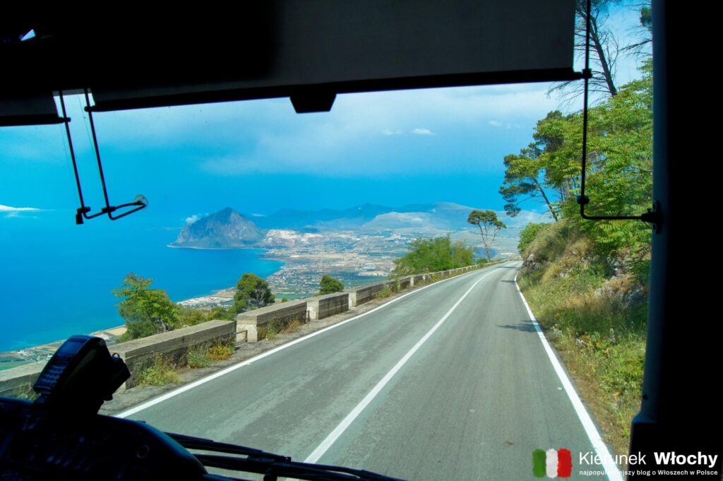widok z autobusu wracającego z Erice do Trapani, Sycylia, Włochy (fot. Łukasz Ropczyński, kierunekwlochy.pl)