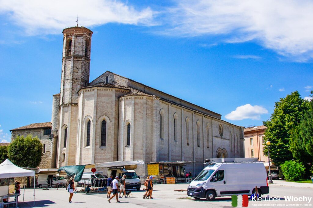 kościół św. Franciszka, Gubbio, Umbria, Włochy (fot. Łukasz Ropczyński, kierunekwlochy.pl)