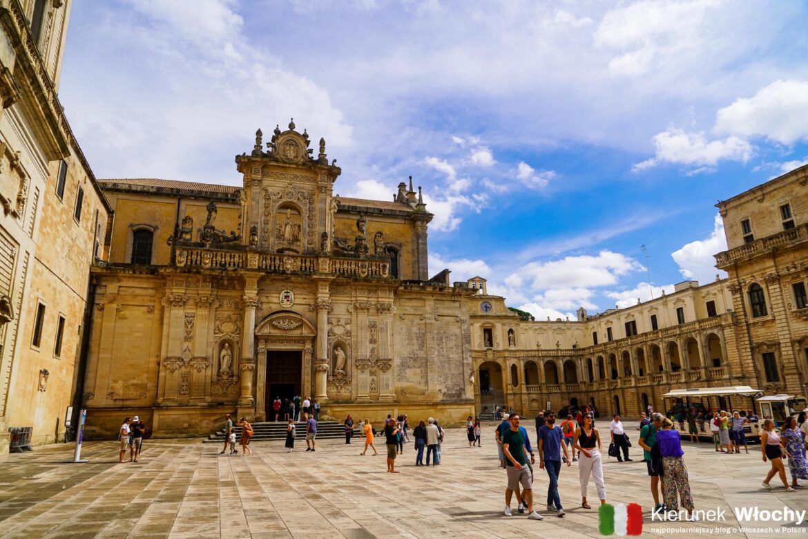 Lecce czyli barokowa perła na południu Włoch – co warto zobaczyć w jeden dzień? Na zdjęciu Piazza del Duomo (fot. Łukasz Ropczyński, kierunekwlochy.pl) Lecce czyli barokowa perła na południu Włoch - co warto zobaczyć w jeden dzień? Na zdjęciu Piazza del Duomo (fot. Łukasz Ropczyński, kierunekwlochy.pl)