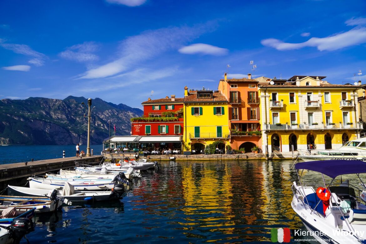 Malcesine – piękne miasto i plaże u podnóża masywu Monte Baldo – praktyczny przewodnik (fot. Łukasz Ropczyński, kierunekwlochy.pl) Malcesine – piękne miasto i plaże u podnóża masywu Monte Baldo – praktyczny przewodnik (fot. Łukasz Ropczyński, kierunekwlochy.pl)