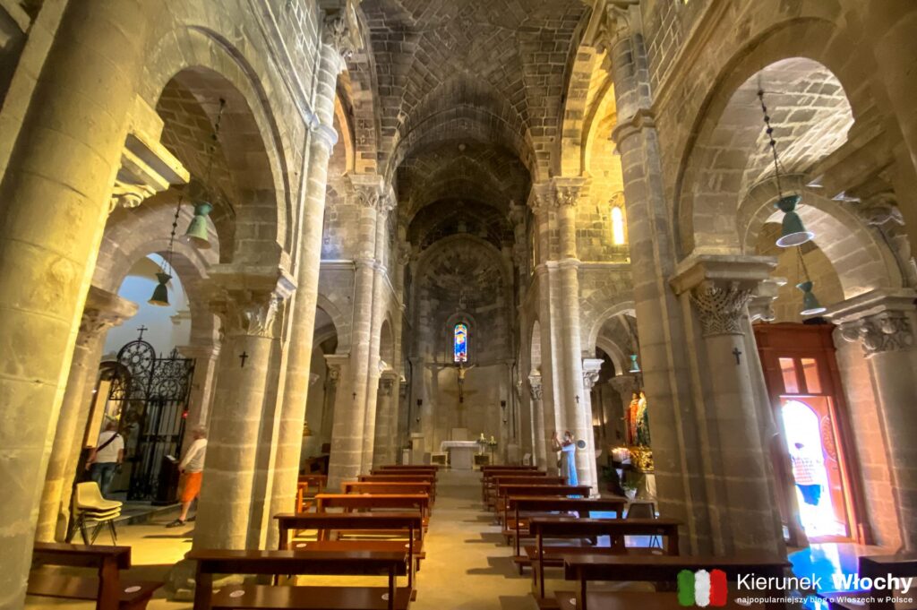 wnętrze kościoła San Giovanni Battista w Materze, Bazylikata, Włochy (fot. Łukasz Ropczyński, kierunekwlochy.pl)