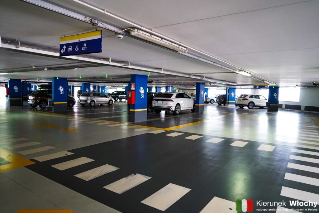 Car Park Padua City Center przy Via Trieste 50, Padwa, Wenecja Euganejska, Włochy (fot. Łukasz Ropczyński, kierunekwlochy.pl)