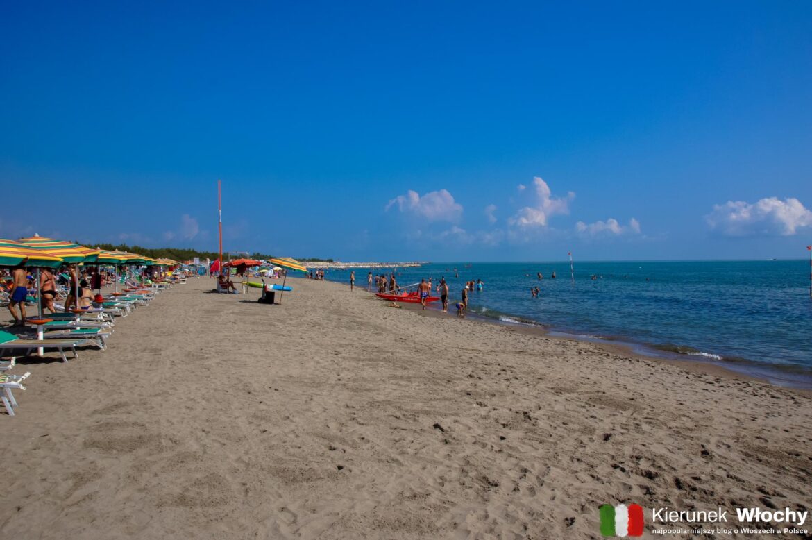 Rosolina Mare – plaże Adriatyku na półwyspie pomiędzy ujściem rzeki Adygi, a deltą Padu (fot. Łukasz Ropczyński, kierunekwlochy.pl) Rosolina Mare - plaże Adriatyku na półwyspie pomiędzy ujściem rzeki Adygi, a deltą Padu (fot. Łukasz Ropczyński, kierunekwlochy.pl)
