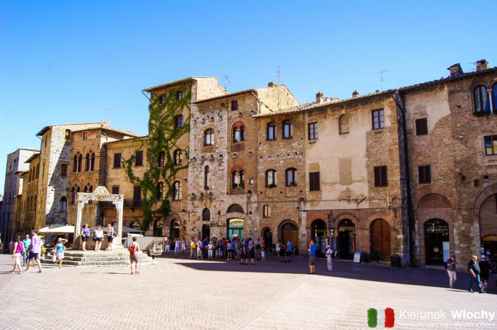 Piazza della Cisterna w San Gimignano, Toskania, Włochy (fot. Łukasz Ropczyński, kierunekwlochy.pl)