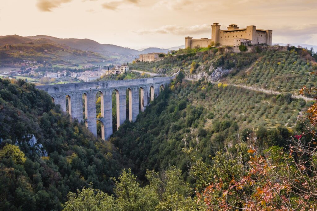 akwedukt i Rocca, Spoleto, Umbria, Włochy