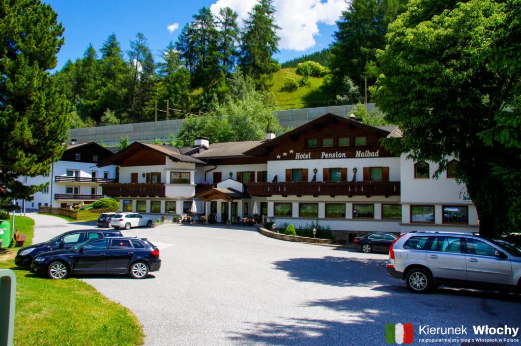 Hotel Pension Maibad w Sterzing / Vipiteno znajduje się tuż przy dolnej stacji kolejki na Rosskopf Monte Cavallo (fot. Łukasz Ropczyński, kierunekwlochy.pl)