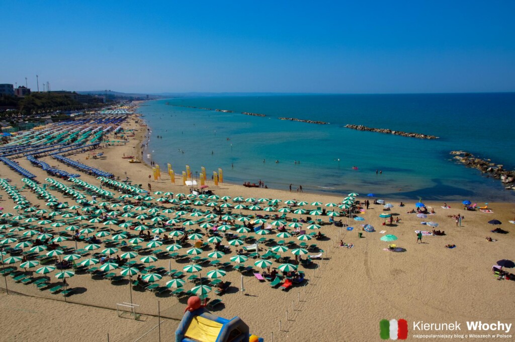 plaża w centrum Termoli, Molise, Włochy (fot. Łukasz Ropczyński, kierunekwlochy.pl)