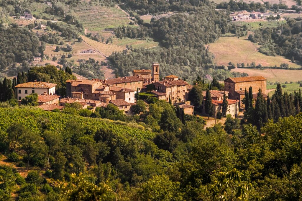 Volpaia to malutka, urokliwa wioska będąca częścią gminy Radda in Chianti w prowincji Siena, w toskańskim regionie Chianti