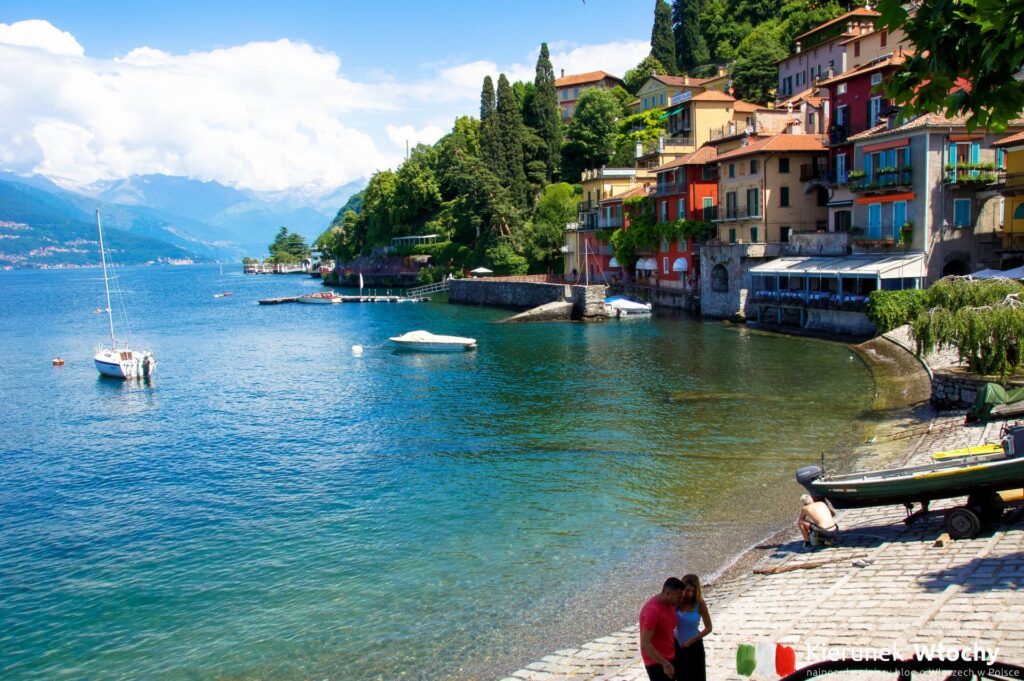 kameralny port jest wizytówką miasteczka, Varenna, jezioro Como, Włochy (fot. Łukasz Ropczyński, kierunekwlochy.pl)