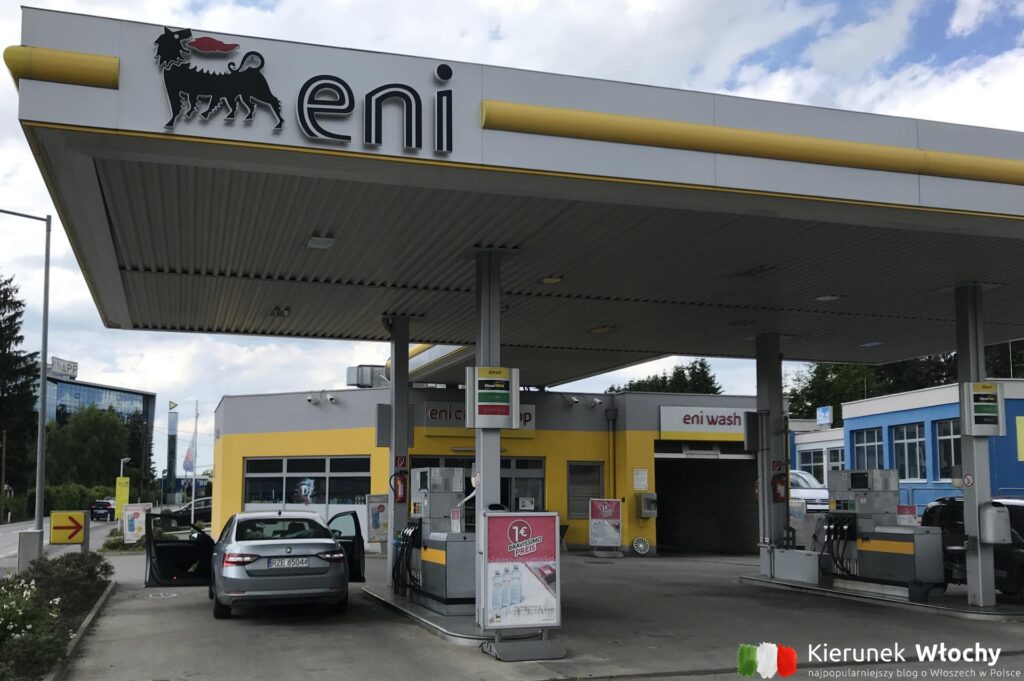 ceny we Włoszech na stacjach paliw są wyższe niż w Austrii (fot. Łukasz Ropczyński, kierunekwlochy.pl)