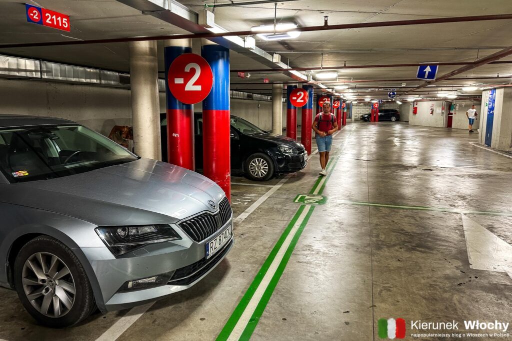 Parking Beccaria, Florencja, Włochy (fot. Łukasz Ropczyński, kierunekwlochy.pl)