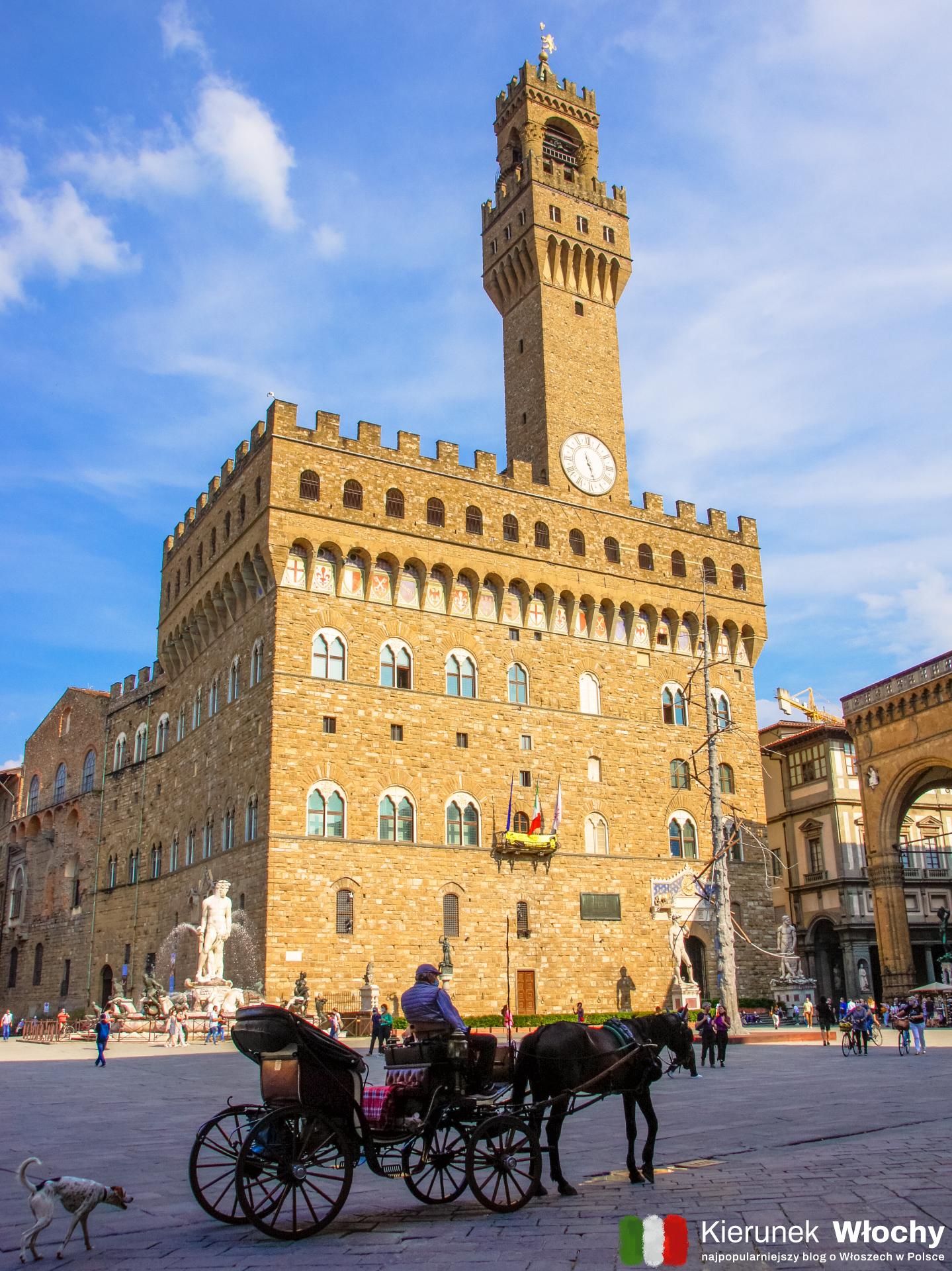 Palazzo Vecchio oraz 94-metrowa Torre di Arnolfo, Florencja, Toskania, Włochy (fot. Łukasz Ropczyński, kierunekwlochy.pl)
