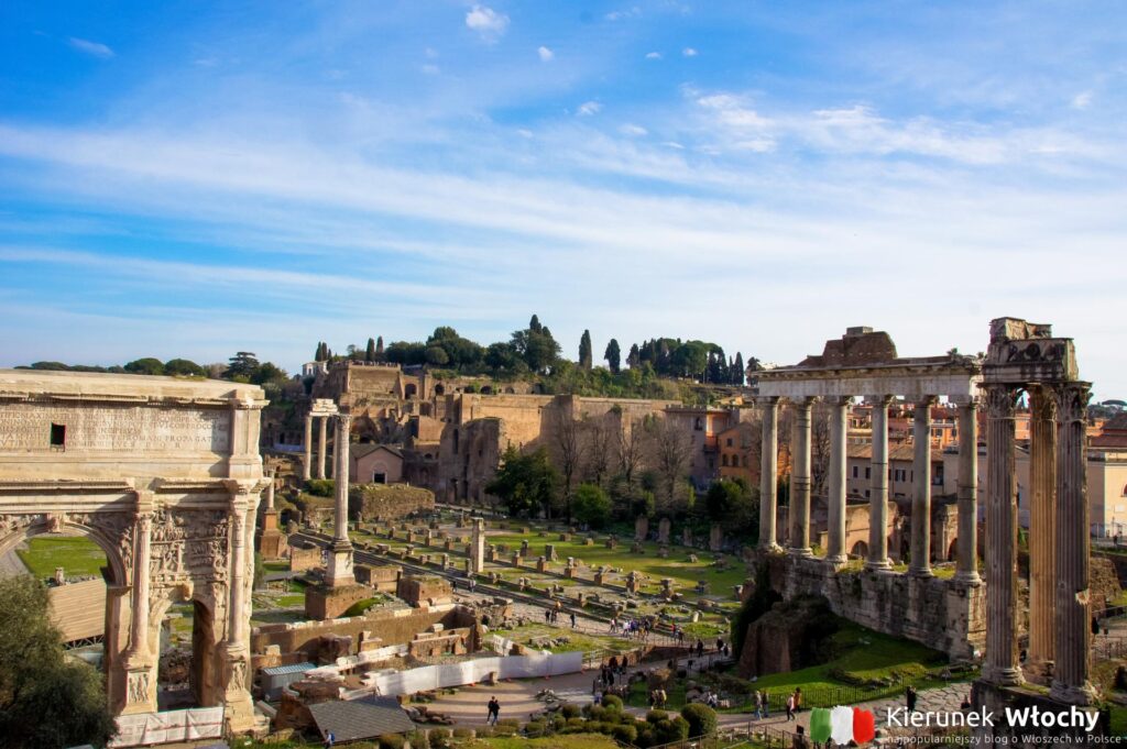 widok na Forum Romanum ze Wzgórza Kapitolińskiego, Rzym, Włochy (fot. Łukasz Ropczyński, kierunekwlochy.pl)