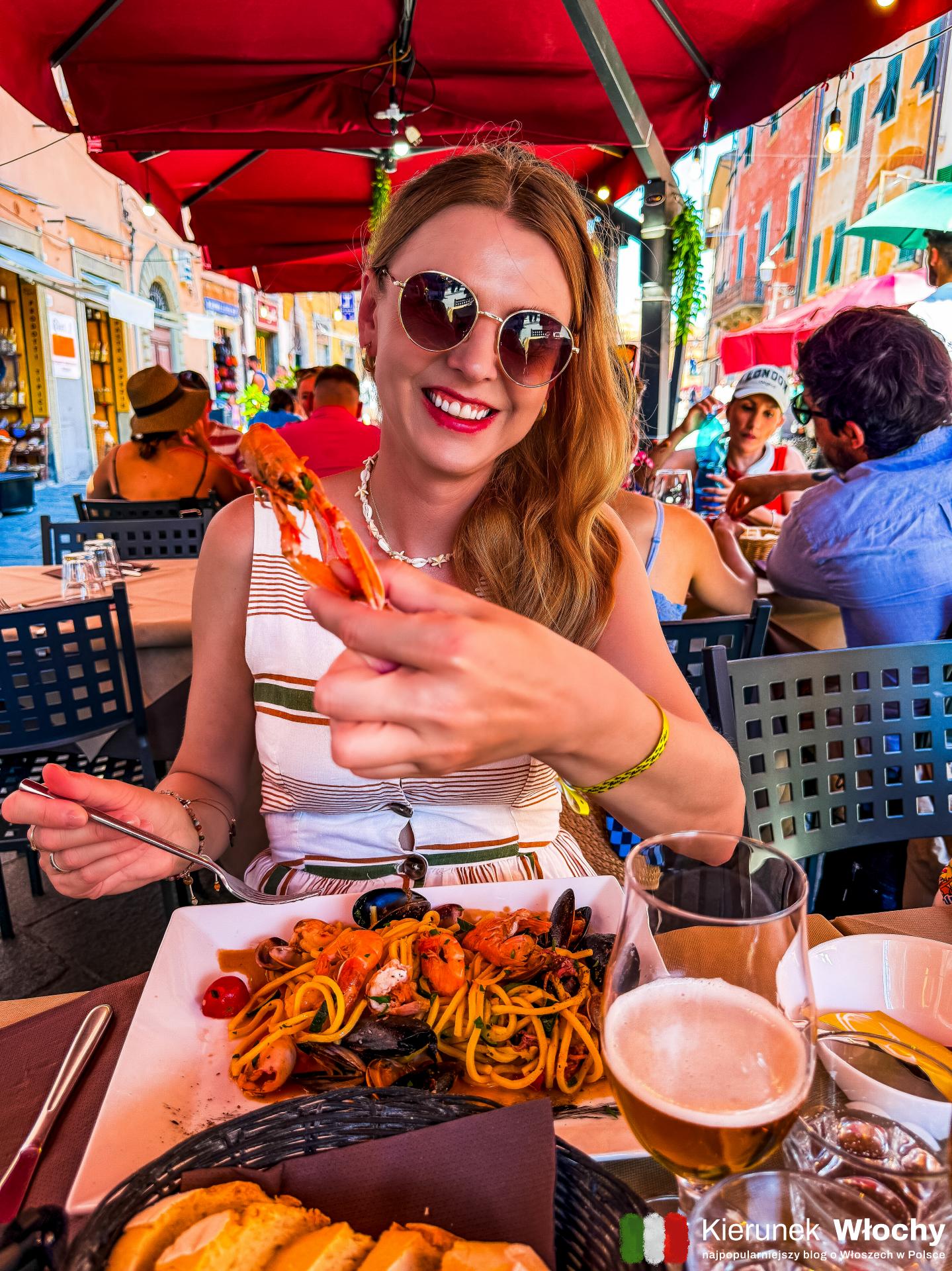 w Pizie nie ograniczaj się tylko do Krzywej Wieży, ponieważ nieco dalej od słynnego zabytku miasto staje się bardziej autentyczne, ceny niższe, a jedzenie w restauracjach smaczniejsze (fot. Łukasz Ropczyński, kierunekwlochy.pl)