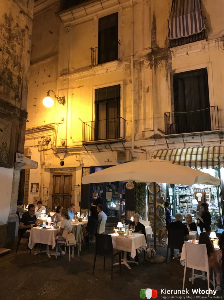 restauracja w Vietri sul Mare, Wybrzeże Amalfi, Włochy (fot. Ł. Ropczyński, kierunekwlochy.pl)