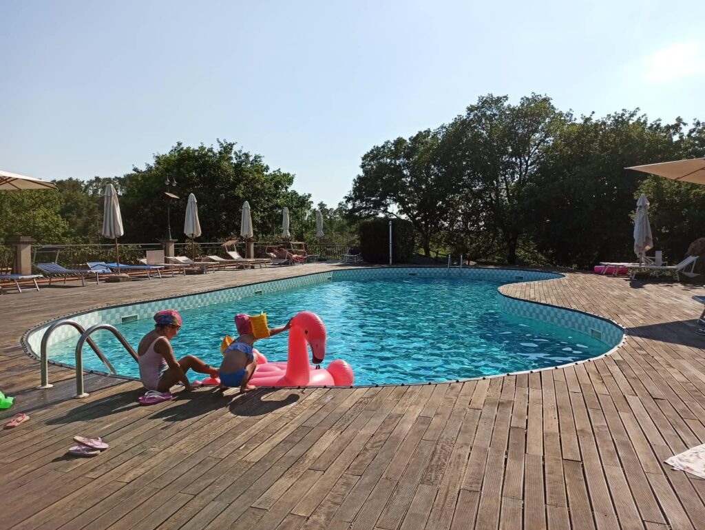 Villaggio Le Querce - apartamenty w Toskanii z basenem