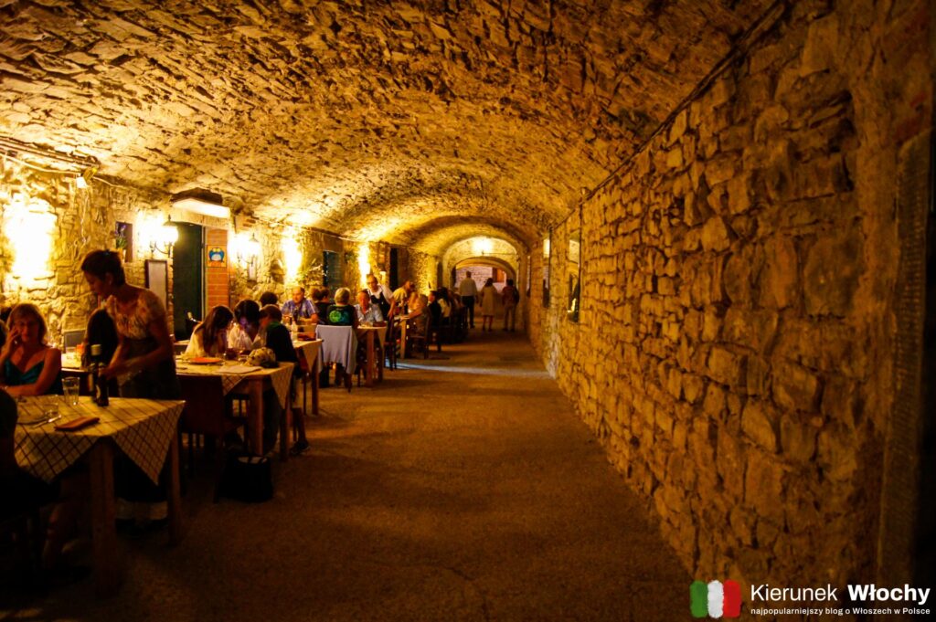 Castellina in Chianti, Toskania, Włochy (fot. Łukasz Ropczyński, kierunekwlochy.pl)