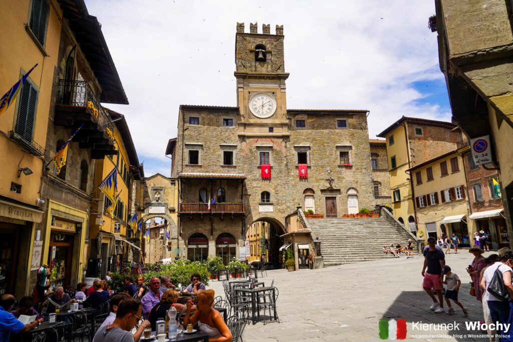 Piazza della Repubblica, Cortona, Toskania, Włochy (fot. Łukasz Ropczyński, kierunekwlochy.pl)