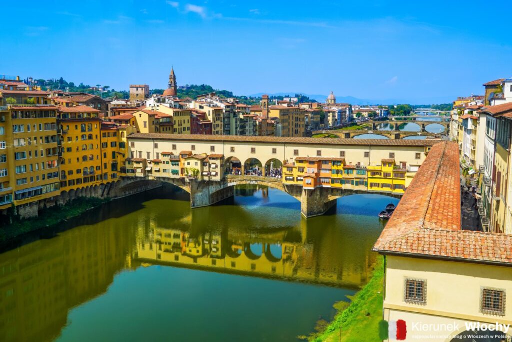 Florencja, Toskania, widok na Ponte Vecchio z okna Gallerii degli Uffizi (fot. Łukasz Ropczyński, kierunekwlochy.pl)