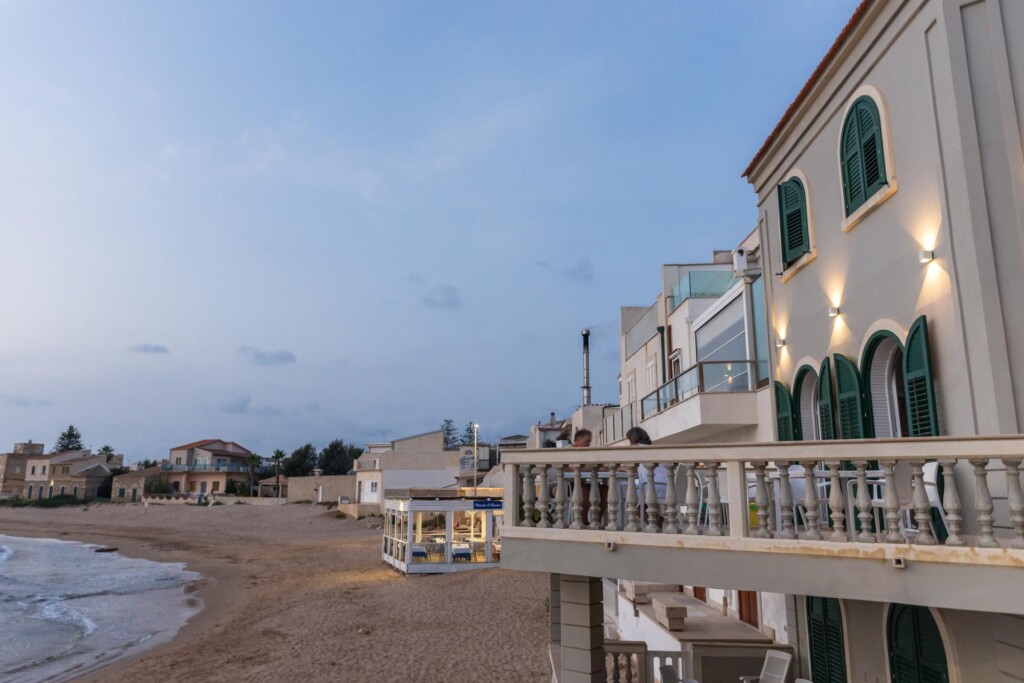 plaża Montalbano i taras z serialu "Komisarz Montalbano", Sycylia, Włochy (fot. Konrad Zelazowski / depositphotos.com)