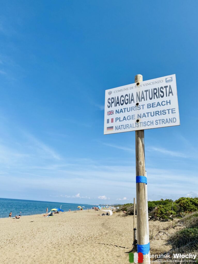 oficjalna plaża naturystyczna w okolicy San Vincenzo, Toskania, Włochy (fot. Łukasz Ropczyński, kierunekwlochy.pl)