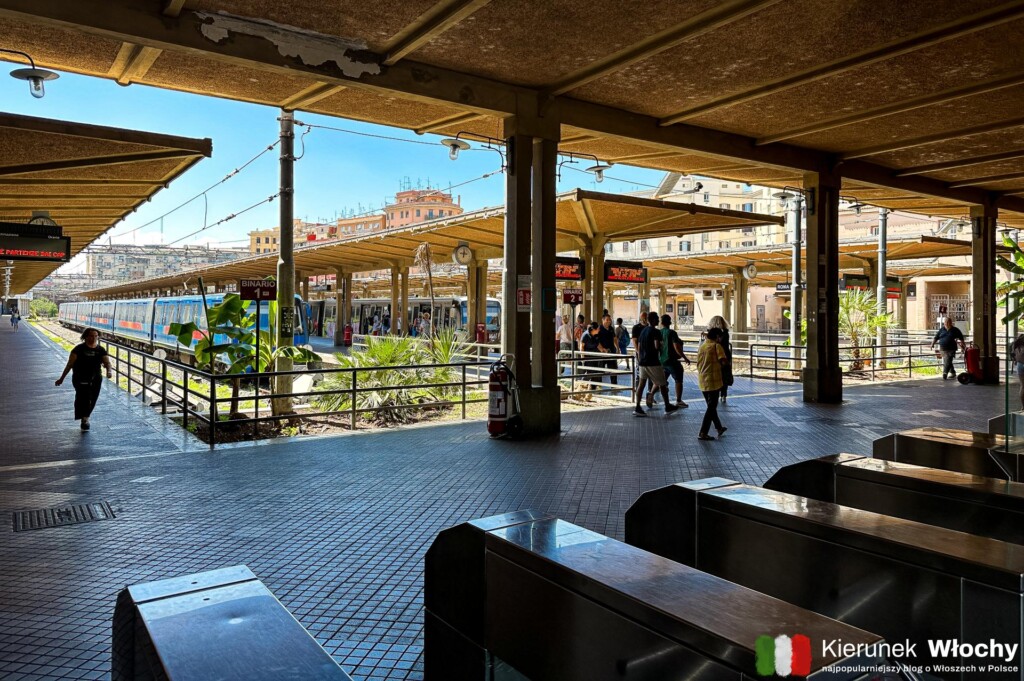 za 1,50 euro można szybko i wygodnie przyjechać kolejką z Lido di Ostia do centrum Rzymu dlatego Lido di Ostia to dobra baza wypadowa dla osób, które przyjeżdżają do Rzymu samochodem (fot. Łukasz Ropczyński, kierunekwlochy.pl)