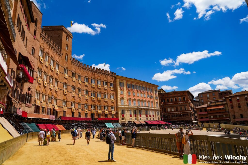 Piazza del Campo w Sienie, Toskania, Włochy (fot. Łukasz Ropczyński, kierunekwlochy.pl)