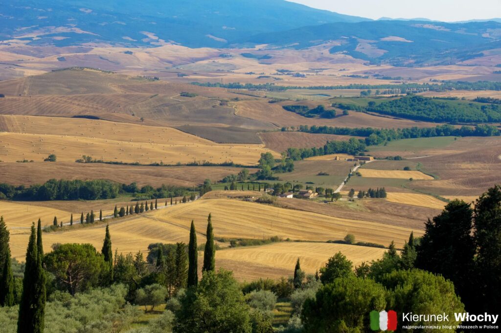 widok na dolinę Val d'Orcia z miasteczka Pienza, Toskania, Włochy (fot. Łukasz Ropczyński, kierunekwlochy.pl)