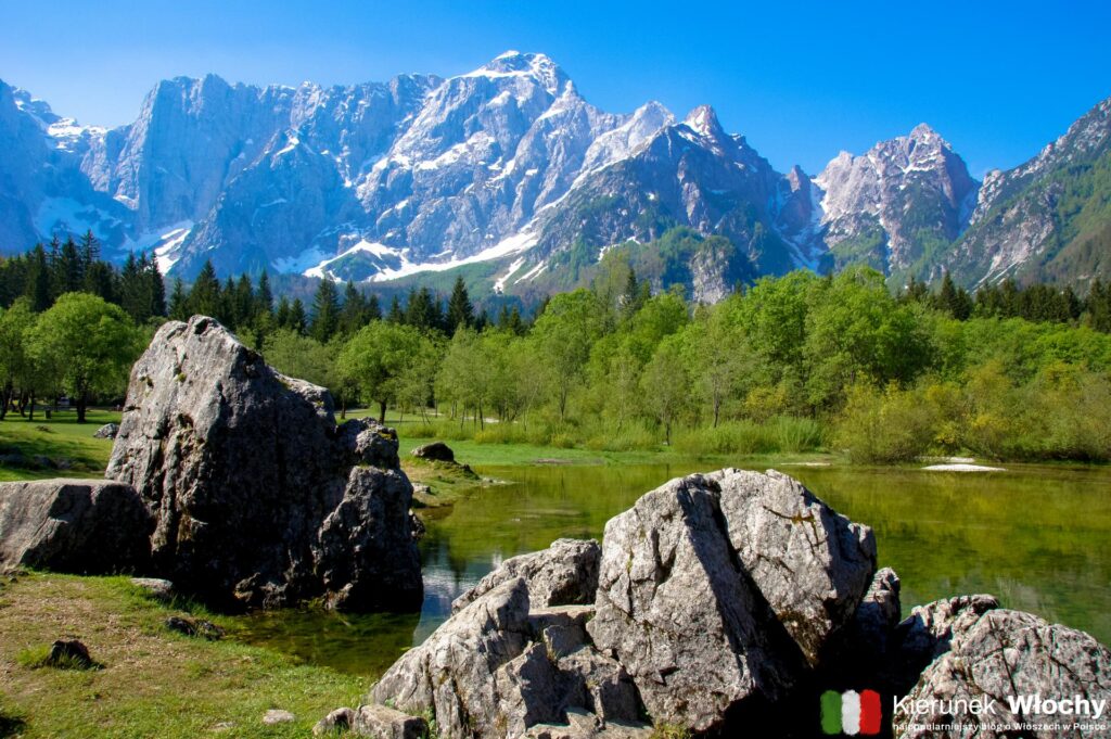 Laghi di Fusine czyli pomysł na to co warto zobaczyć w drodze do Włoch, Friuli Wenecja Julijska, Włochy (fot. Łukasz Ropczyński, kierunekwlochy.pl)