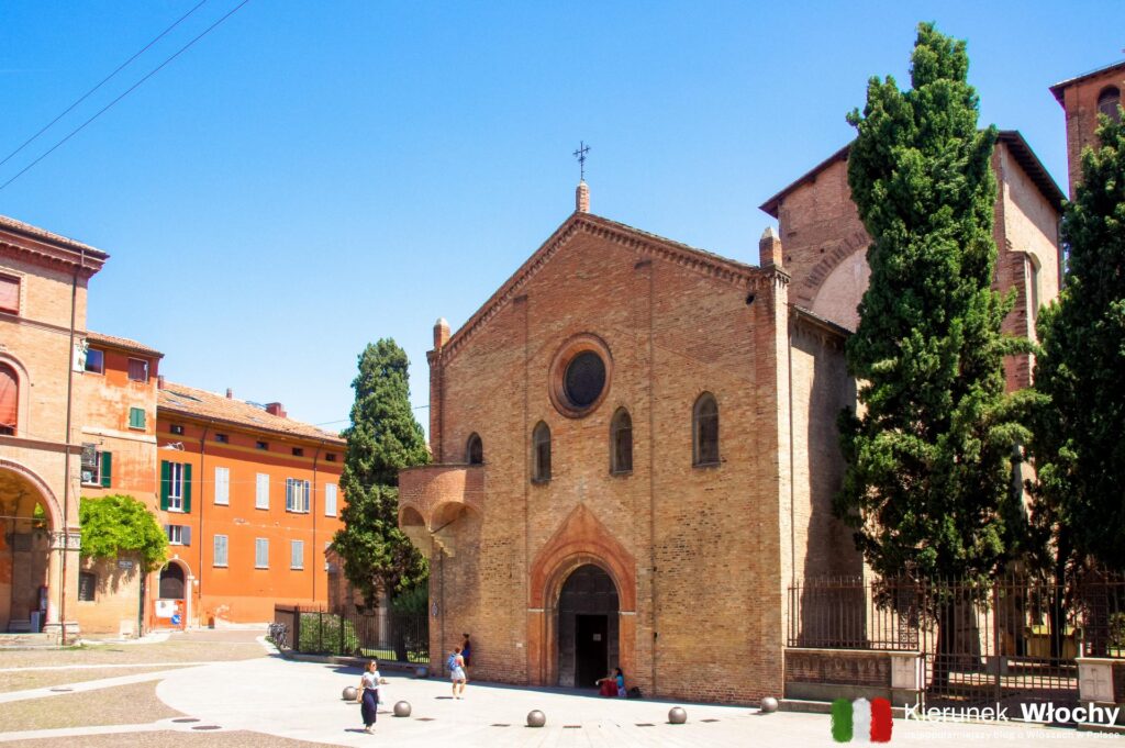 Basilica di Santo Stefano – jeden z najbardziej klimatycznych zakątków miasta i unikalny kompleks kilku połączonych kościołów, nazywany "Siedmioma Kościołami", Bolonia, Emilia-Romania, Włochy (fot. Łukasz Ropczyński, kierunekwlochy.pl)