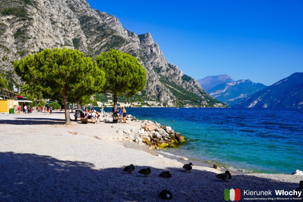 plaża w Limone sul Garda nad jeziorem Garda (fot. Łukasz Ropczyński, kierunekwlochy.pl)