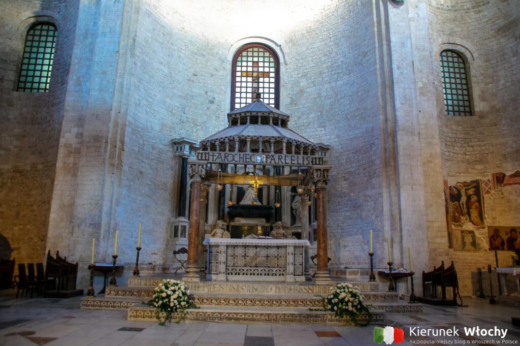 Bazylika św. Mikołaja w Bari, Apulia, Włochy (fot. Łukasz Ropczyński, kierunekwlochy.pl)