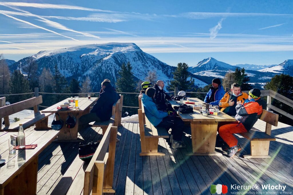 górska restauracja Oberholz na wysokości 2096 m n.p.m., ośrodek narciarski Obereggen Latemar (fot. Łukasz Ropczyński, kierunekwlochy.pl)