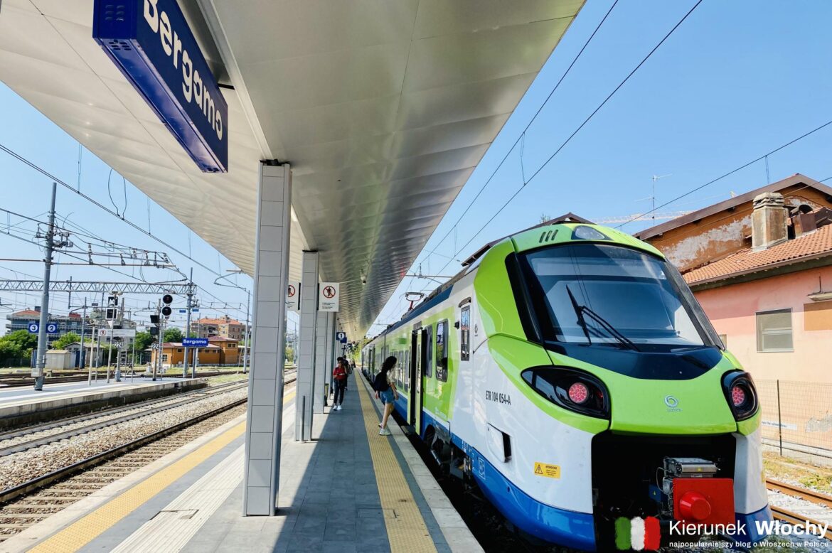 Jak dojechać z Bergamo nad jezioro Como, do Lecco lub Varenny? Na zdjęciu pociąg odjeżdżający z Bergamo do Lecco (fot. Łukasz Ropczyński, kierunekwlochy.pl) Jak dojechać z Bergamo nad jezioro Como, do Lecco lub Varenny? Na zdjęciu pociąg odjeżdżający z Bergamo do Lecco (fot. Łukasz Ropczyński, kierunekwlochy.pl)
