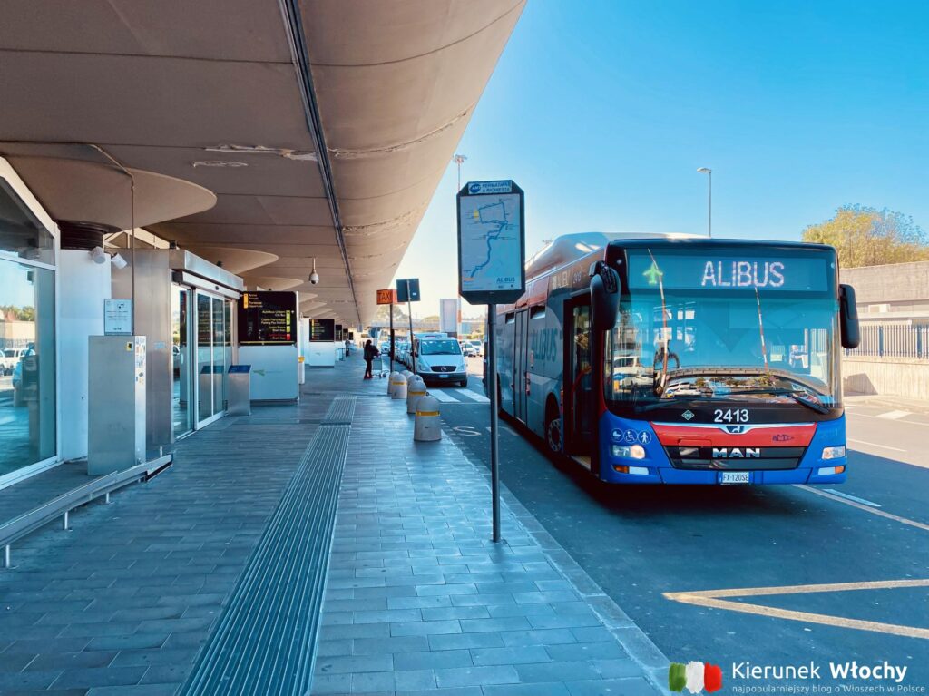 autobus Alibus to najlepszy sposób na szybkie dotarcie z lotniska do centrum Katanii (fot. Łukasz Ropczyński, kierunekwlochy.pl)