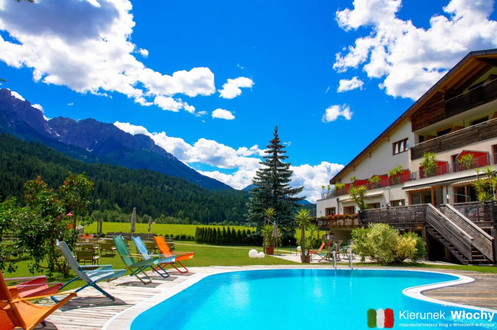 Helmhotel*** leży około 5 km od granicy z Austrią, hotele w drodze do Włoch (fot. Łukasz Ropczyński, kierunekwlochy.pl)