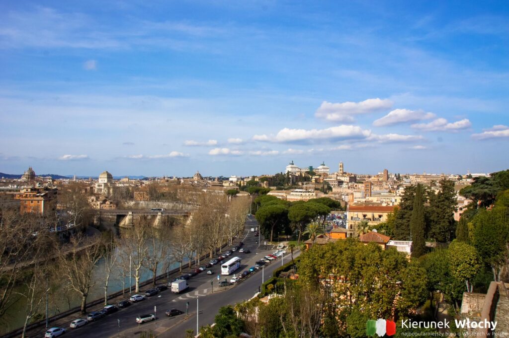 widok na Rzym ze wzgórza Awentyn, Giardino degli Aranci, najpiękniejsze punkty widokowe w Rzymie (fot. Łukasz Ropczyński, kierunekwlochy.pl)