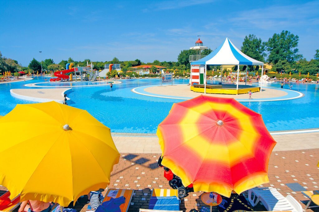 baseny na kempingu Pra delle Torri, okolice Caorle, kempingi z basenami nad Adriatykiem (fot. materiały Eurocamp)