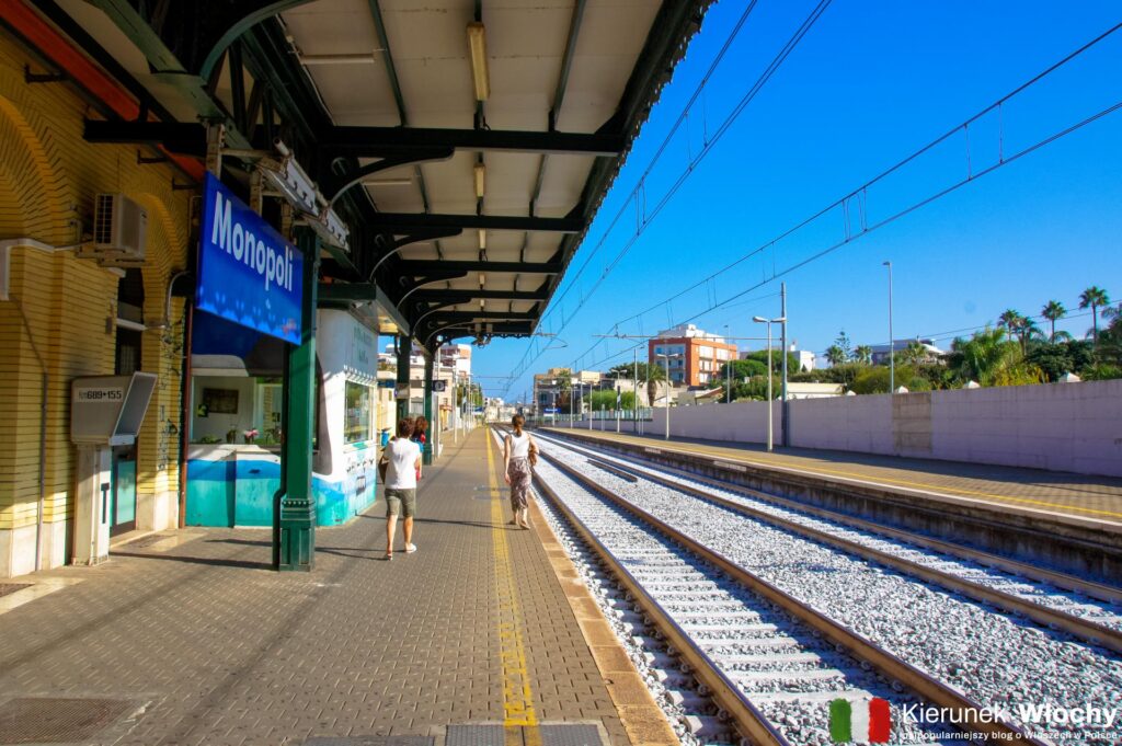 stacja kolejowa w Monopoli leży przy ważnej linii kolejowej, łączącej miasta wzdłuż wybrzeża Adriatyku (fot. Łukasz Ropczyński, kierunekwlochy.pl)