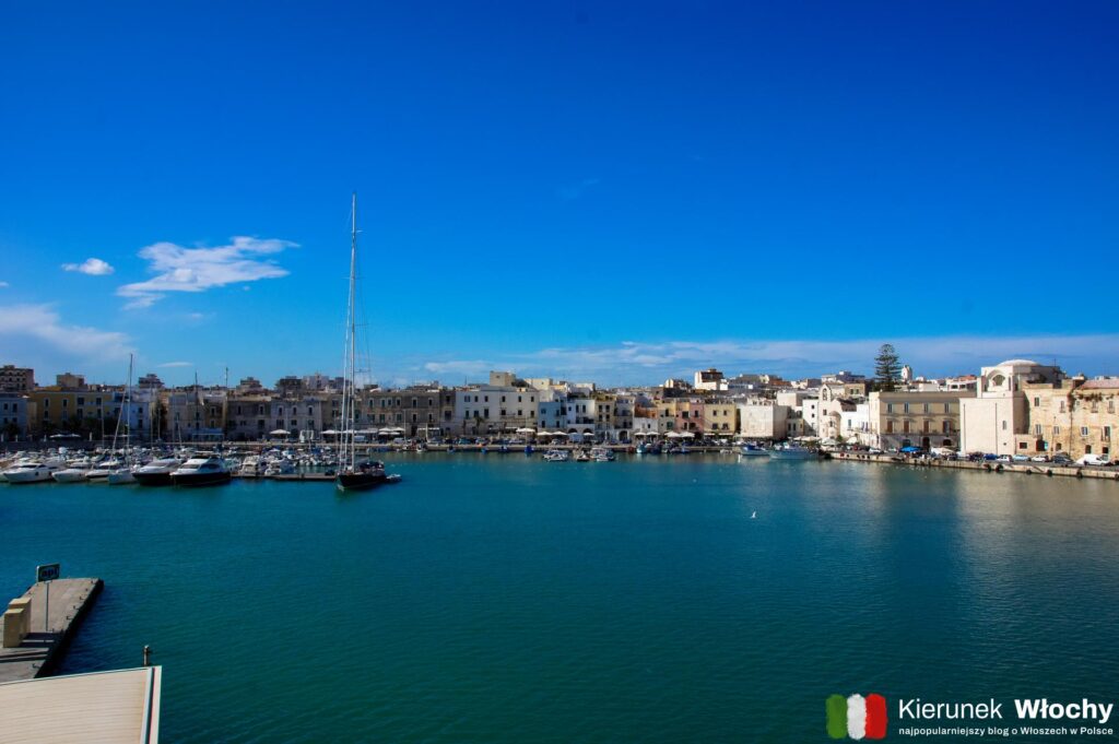 port w Trani jest sercem miasta, Apulia, Włochy (fot. Łukasz Ropczyński, kierunekwlochy.pl)