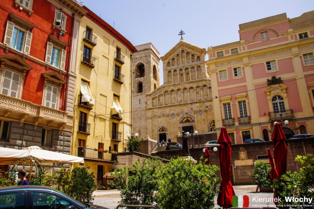 katedra w Cagliari znajduje się przy Piazza Palazzo, Sardynia, Włochy (fot. Łukasz Ropczyński, kierunekwlochy.pl)