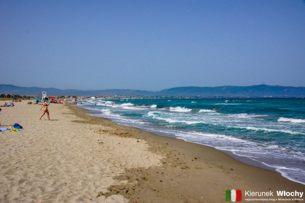 plaża Poetto w Cagliari, Sardynia, Włochy (fot. Łukasz Ropczyński, kierunekwlochy.pl)