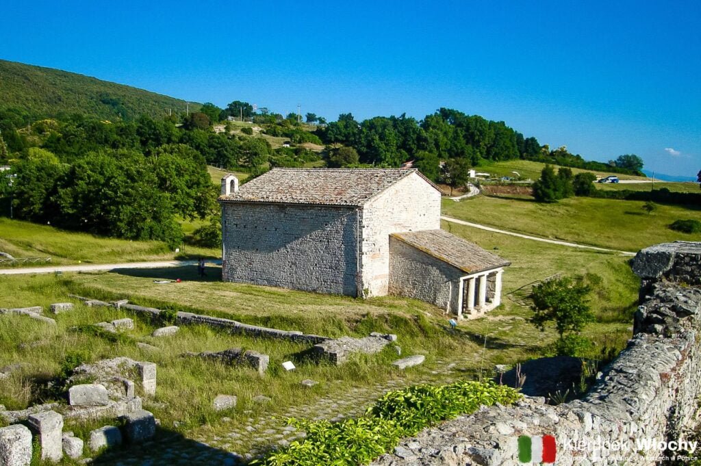 Park Archeologiczny Archeo Carsulae, Umbria, Włochy (fot. Łukasz Ropczyński, kierunekwlochy.pl)