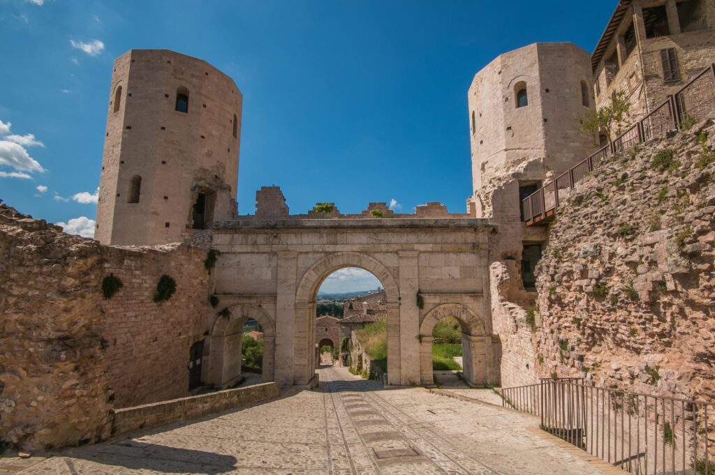 Porta Venere to jedna z sześciu rzymskich bram prowadzących do Spello, powstała w I wieku n.e.