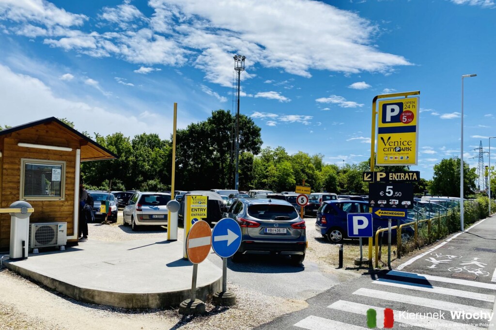dozorowany parking w Mestre - Venice City Park (fot. Łukasz Ropczyński, kierunekwlochy.pl)