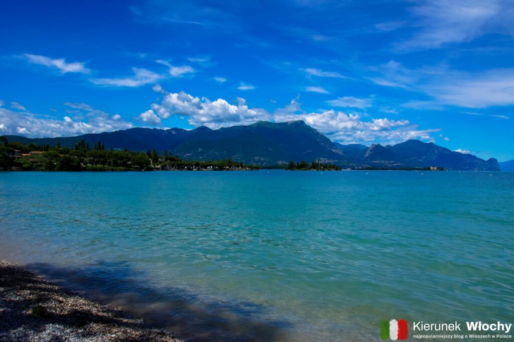 plaża w Manerba del Garda (fot. Łukasz Ropczyński, kierunekwlochy.pl)